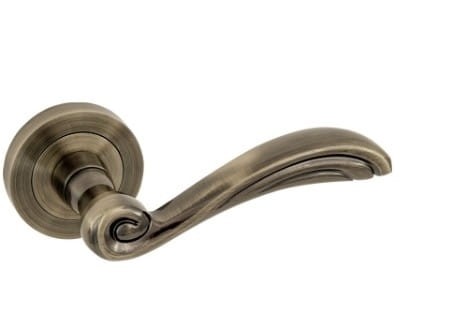 Klamka GRACJA z szyldem okrągłym